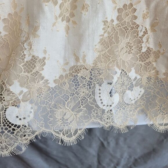 NWOT- ENTRO Cold Shoulder Lace Blouse - Picture 11 of 15